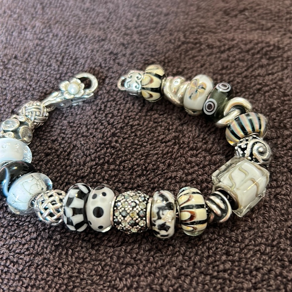 Troll bracelet with multicolor black and white beads.